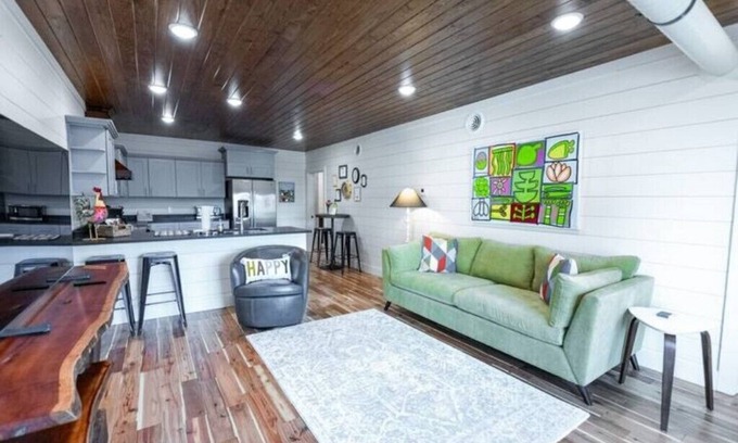 Cullman Apartment | Discover Relaxing Stays at Condominium B in the Holler