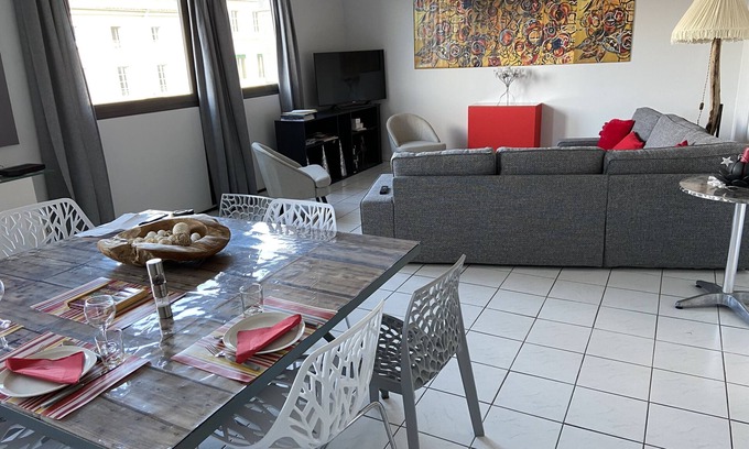Faubourg Condo | Convenient Condominium Near City Center with Kitchen Access