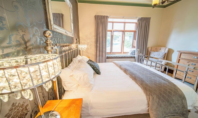 Maslin Beach Villa | Condor Estate with Vineyard & Fireplace