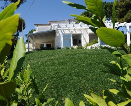 Marcelli Bed & Breakfast | Unforgettable Oceanfront Stay at Conero Suites - Rated 9.6