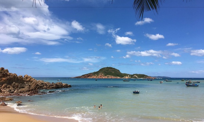 Quy Nhon Hotel | Discover Confetti House: Kid-Friendly Stay with Great Dining