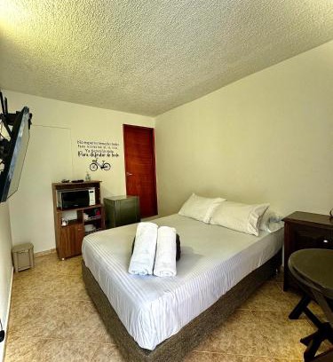 San Andres House | Enjoy Luky's Rooms: 10/10 Rated, Pet and Child Friendly