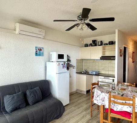 Le Barcares Apartment | Cozy T2 Cabin with Ocean Views – Ideal for Families