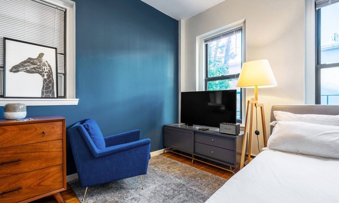 Prudential - St. Botolph Apartment | Cozy South End Studio with Kitchen & Near T Stops