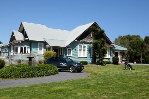 Pollok Bed & Breakfast | Pet-Friendly Connemara Country Lodge with Top-Rated Amenities