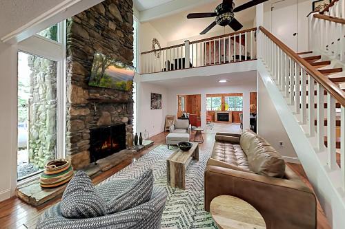 Brevard House | Discover Family-Friendly Fun at Connestee Falls Resort