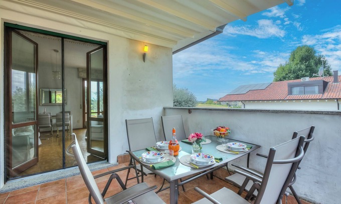 Monvalle Apartment | Beautiful Connie's Apartment in Monvalle, Italy – Pet Friendly