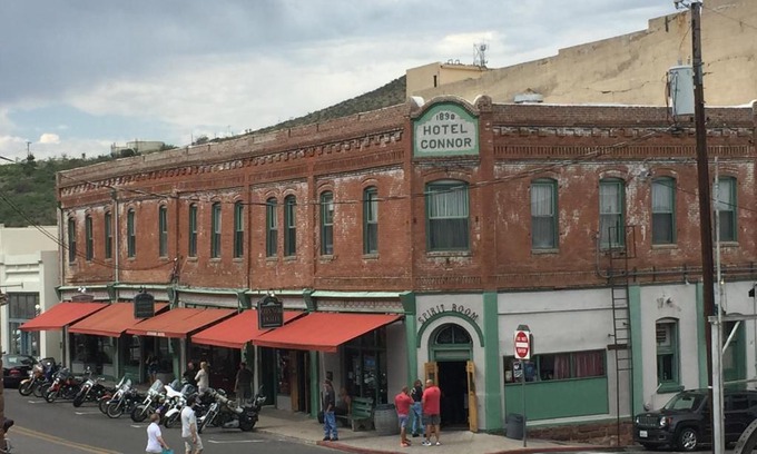 Jerome Hotel | Pet-Friendly Connor Hotel: Rated 9/10 for Family Stays