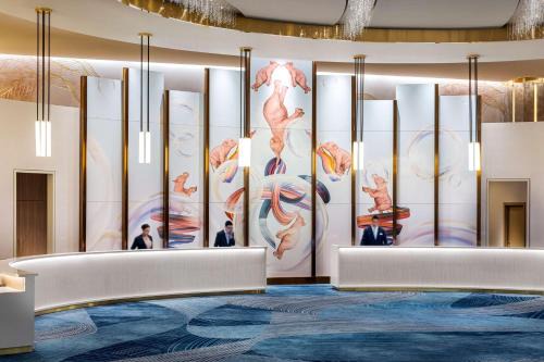 Las Vegas Resort | Experience Conrad Las Vegas: 5-Star Retreat with Spa & Ocean Views