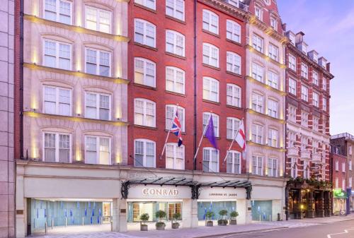 Westminster Hotel | Discover the Conrad London St James: Pet-Friendly Haven