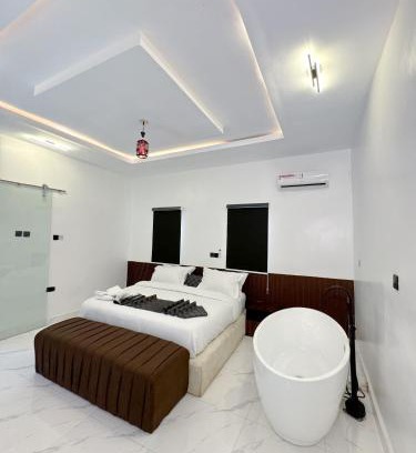 Okpanam Apartment | Inviting Consume Maisonette with Pool and Hot Tub Access