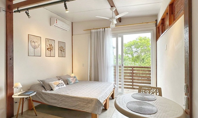 Manguinhos House | Ocean View Delights at Contêiner 10 Hospedagem