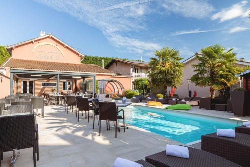 Amberieux Hotel | Inviting Contact Hôtels Les Pierres Dorées with Ocean Views