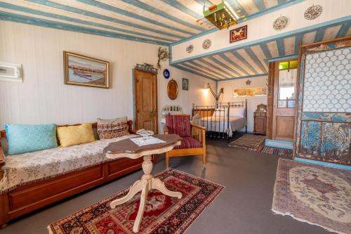 Lesvos Apartment | Oceanfront Getaway: Family-Friendly with Breathtaking Views