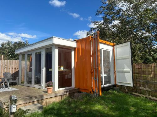 Milsbeek House | Pet-Friendly Containerwoning in a Prime Location