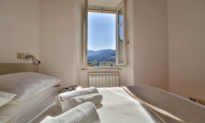 Centro Valle Intelvi Apartment | Modern Ca' Brenta Fresco Apartments: Family & Pet Friendly