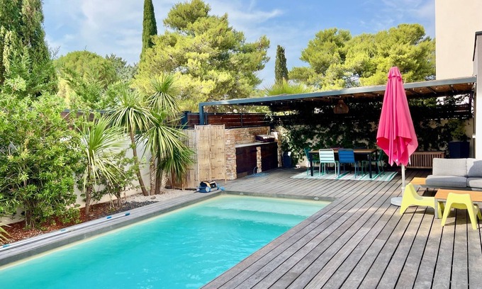 Saint-Jean-de-Vedas Villa | Modern Villa with Pool, Just 10 Minutes to the Beach!