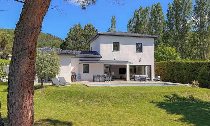 Sauzet House | Modern Villa with Pool in Drôme - Guest Rated 10/10