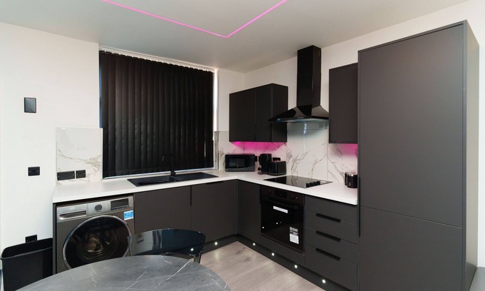 Chapeltown Apartment | Modern 2 Bedroom Apartment in Leeds for Family Comfort