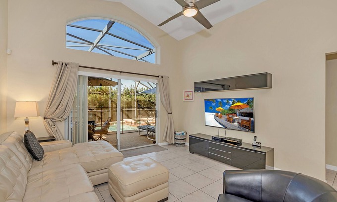 Loughman Villa | Modern 5-Bedroom Oasis with Pool & Spa for Family Retreat