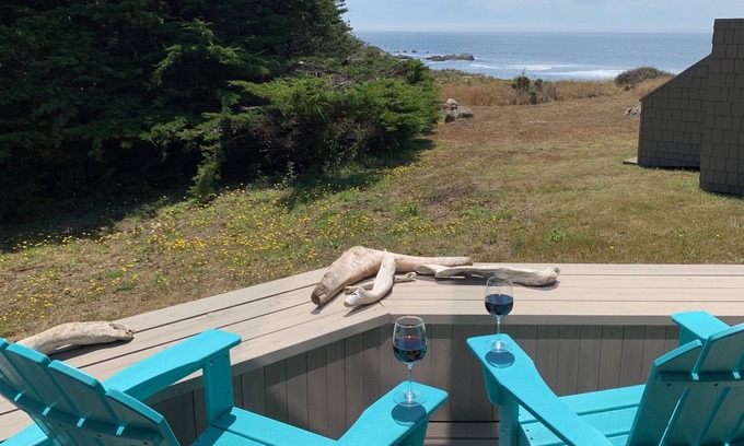 Sea Ranch House | Prime Ocean View Retreat with Spa and Pool Access