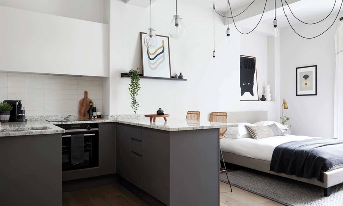 Angel Apartment | Stylish Apartment Steps from Angel Tube with Spa & Breakfast