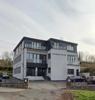 Keighley Apartment | Stylish Apartment in Prime Location with Private Parking