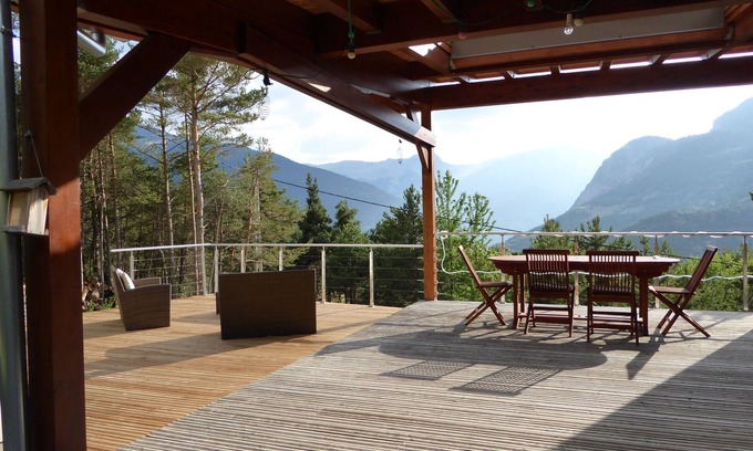 Meolans-Revel Villa | Modern Chalet with Pool and Lake Views in Barcelonnette