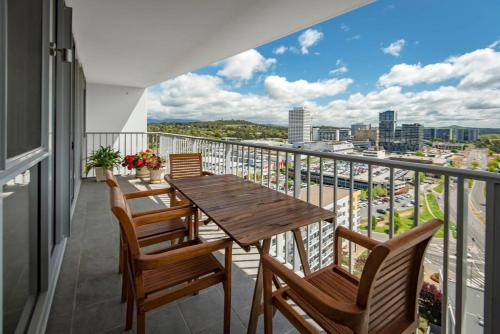 Phillip Apartment | Modern City Retreat in Phillip ACT - Family Friendly Stay
