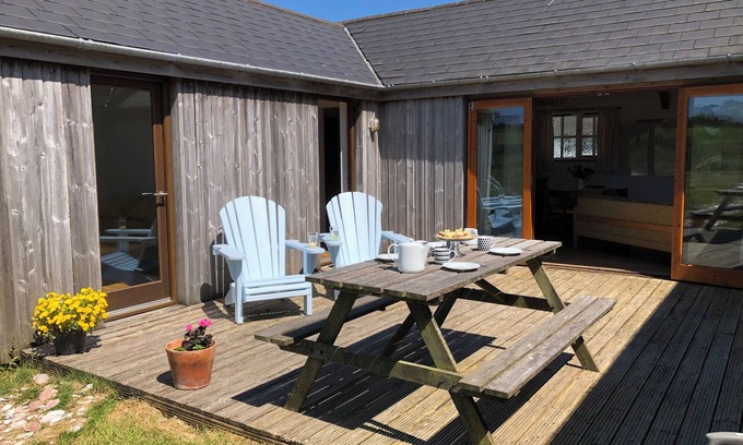 Penryn House | Pet-Friendly Barn Retreat Near Falmouth with Top Reviews
