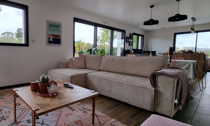 Le Conquet Villa | Modern Beach House Steps from Blancs Sablons - Family Pet Friendly