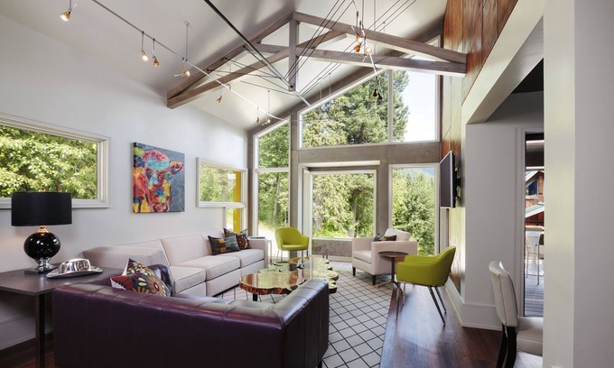 Whitefish House | Discover a Modern 5BR Retreat Near the Slopes - Rated 10/10