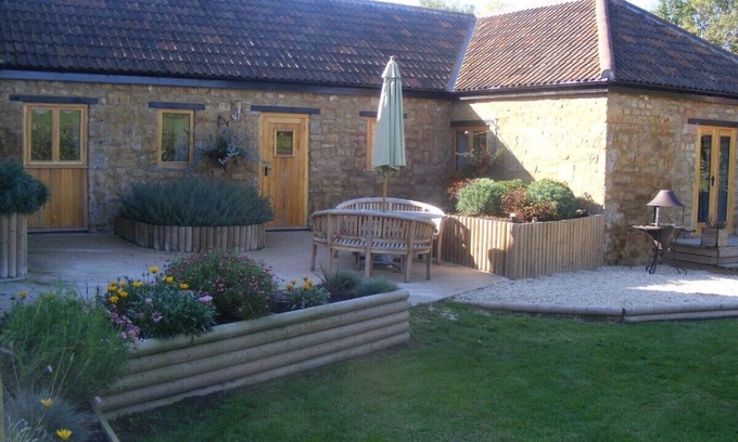 Horton House | Modern Barn Retreat with Private Hot Tub & Perfect Rating