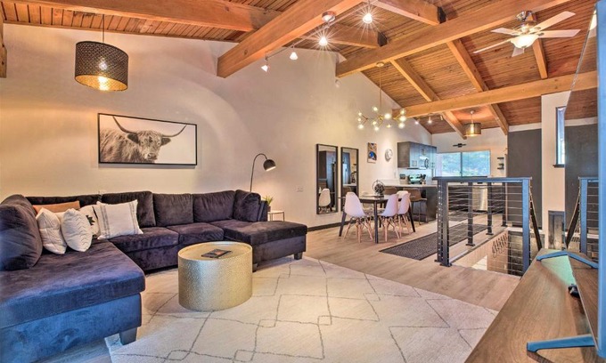 Mammoth Lakes Apartment | Modern Mountain Retreat - Steps from the Slopes & Spa Access