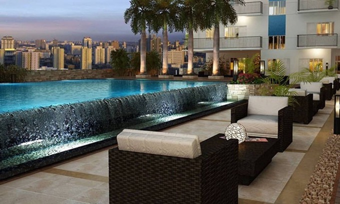 San Juan Condo | Modern Condo Retreat in the Heart of Manila with Pool & Kitchen