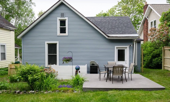 Marquette House | Modern Two Bedroom Retreat near Downtown and Beach