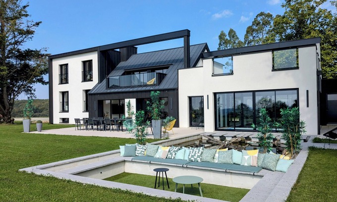 Laille Villa | Indulge in a 5-Star Villa with Pool near Rennes