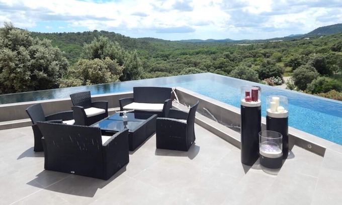 Corconne Villa | Modern Villa with Breathtaking Views of Pic Saint Loup