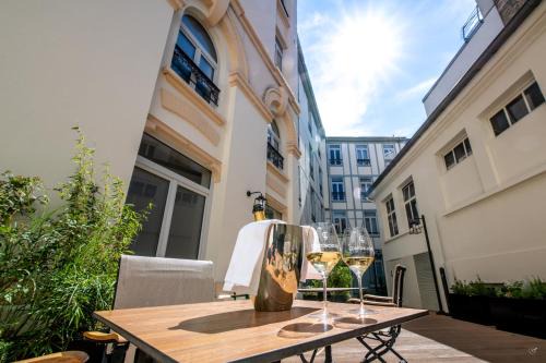 Centre Erlon Hotel | Pet-Friendly Continental Hotel with Top Amenities & 4 Stars