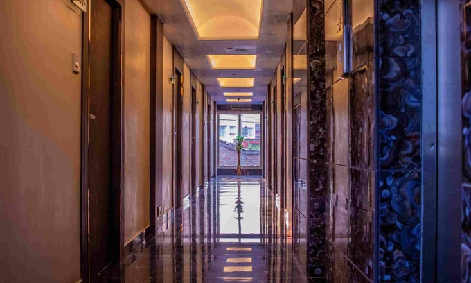 Malda Hotel | Cozy Continental Lodge: Family-Friendly with Spa & Dining