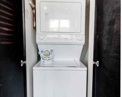 Deep Ellum Apartment | Discover Continuum Homes - Dallas: Pool & Family-Friendly Stays
