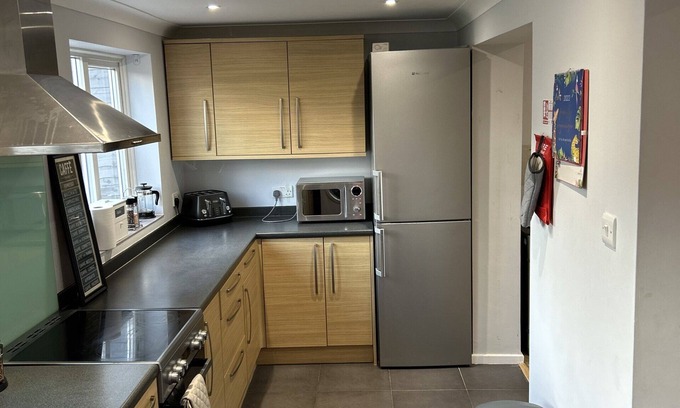 Stevenage House | Stylish Modern House in Stevenage with Free Parking