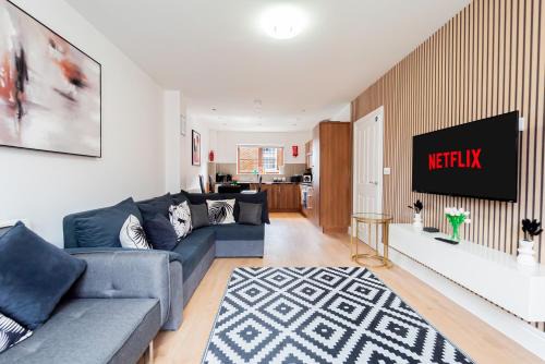 Sherborne St. John House | Contractors Wow! 5 Bedrooms 10 Guests Free Parking