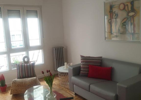 Monforte de Lemos Apartment | Experience Contrastes Ribeira Sacra: Family-Friendly Retreat