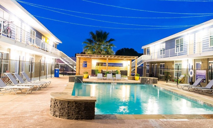 Pleasant Valley Apartment | Cozy 2BR Retreat Near Downtown: Fast WiFi & Pool Access