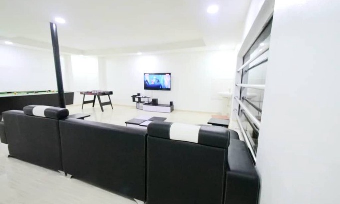 Lagos Apartment | Cozy Short Stay Accommodation in Prime Lagos Location