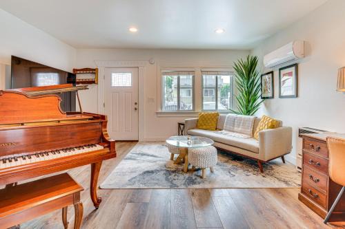 Downtown Los Angeles House | Convenient Los Angeles Retreat about 1 Mi to Downtown!