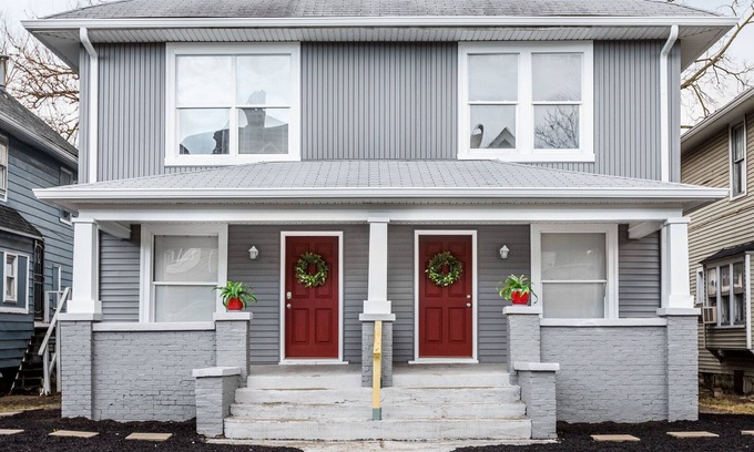 Near Eastside House | Ideal Dwtn House with Kitchen - Perfect for Group Stays