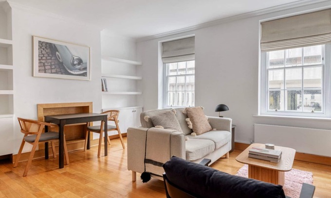 Westminster Apartment | Convenient St James 1BR: Family-Friendly Stay Near Attractions