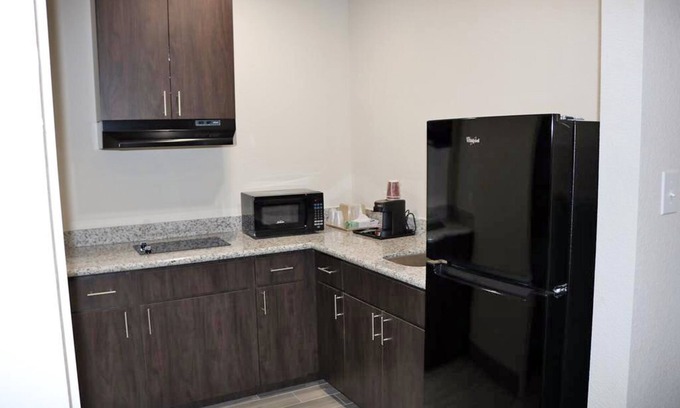 Humble Hotel | Budget-Friendly Stay with Kitchenette and Free Breakfast
